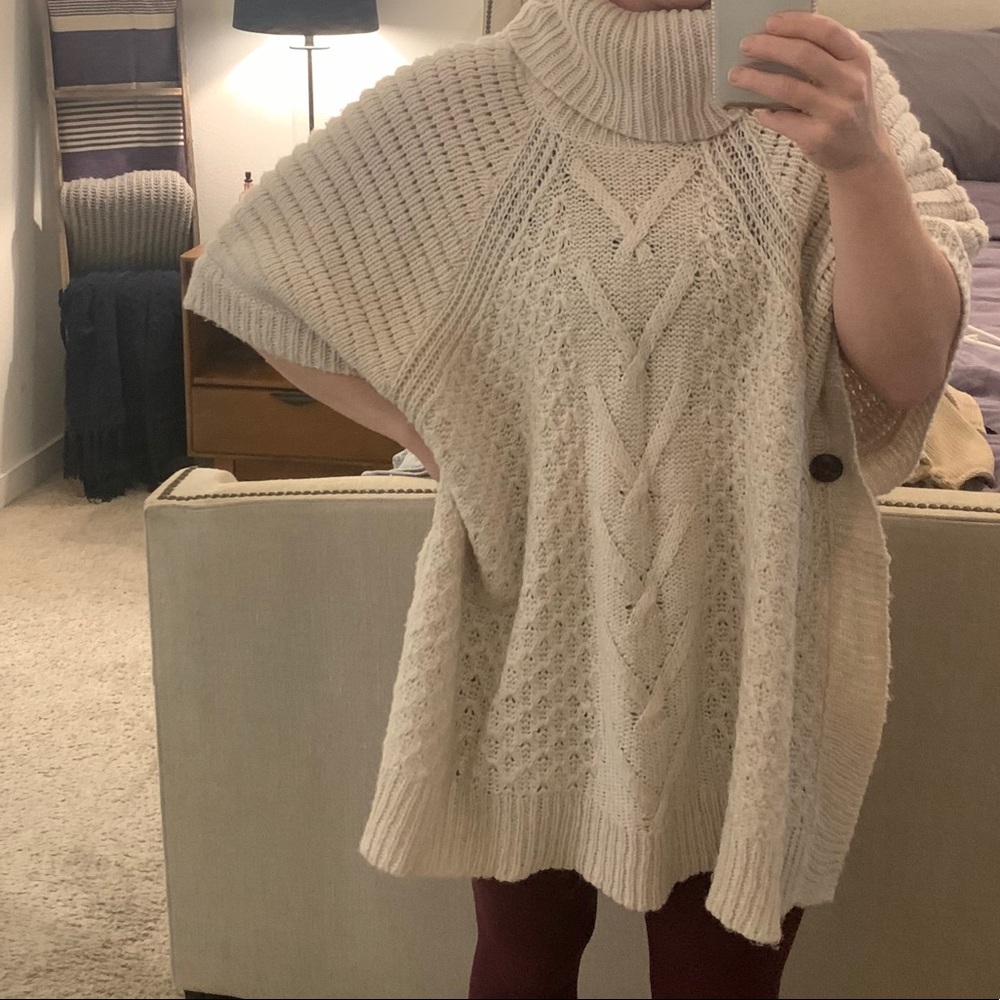 Turtleneck cabled poncho